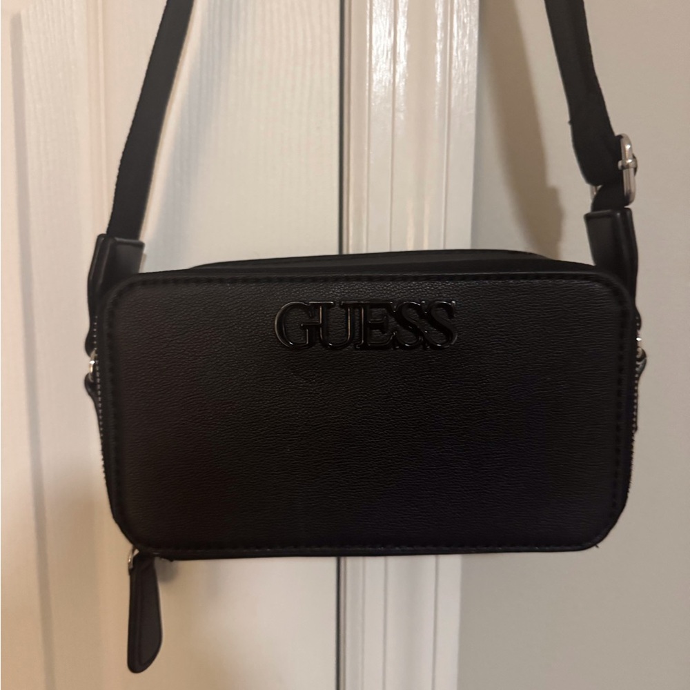 GUESS Black Camera Shoulder Bag